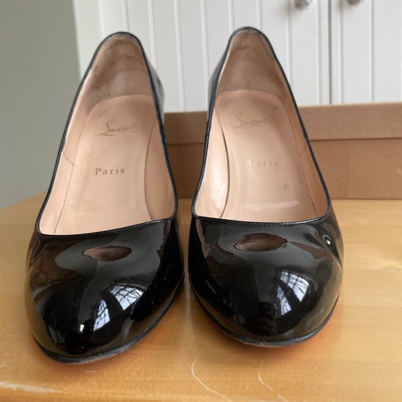 Iconic Christian Louboutin Red Sole High Heel - Picture 10 of 15